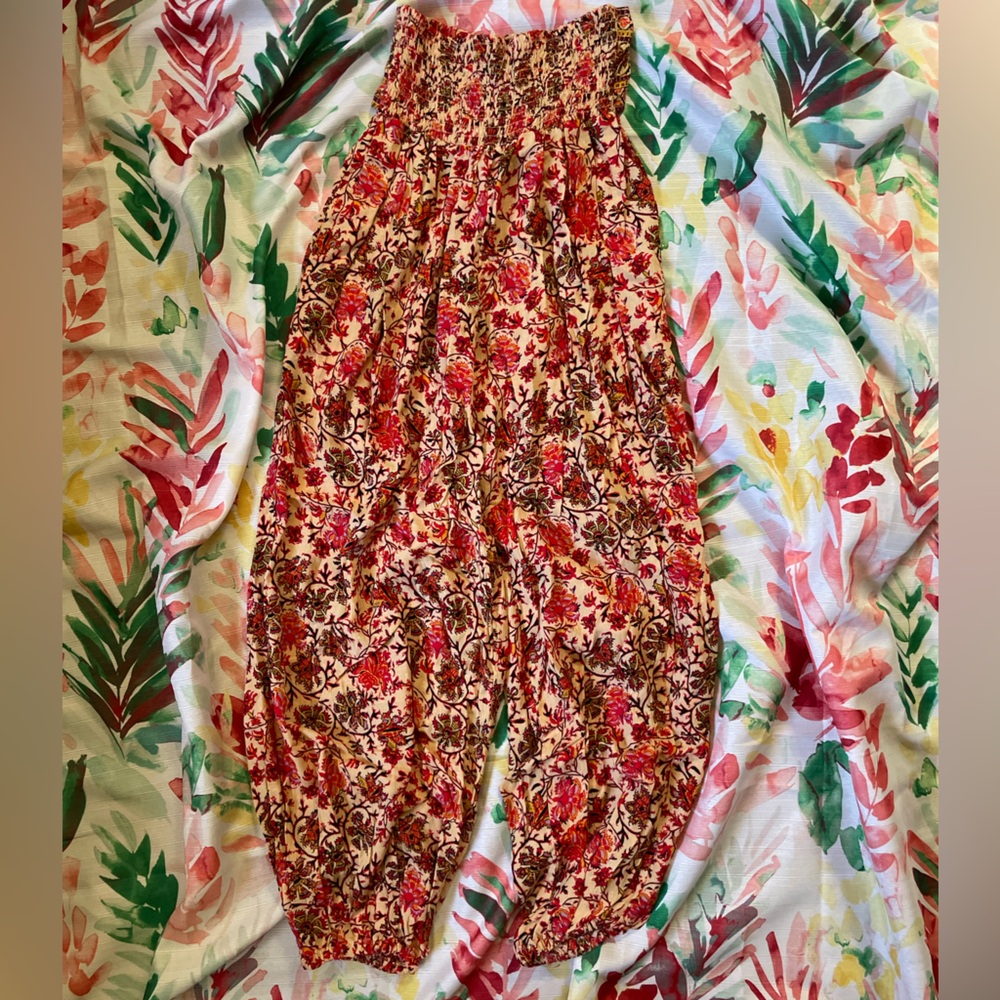 Nicole Miller | Women’s floral bohemian inspired pant